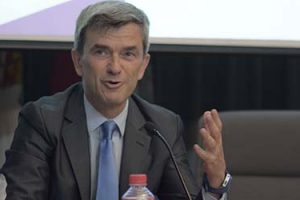 Assistance massive à la conférence de Maurizio Battino à Santander (Espagne)